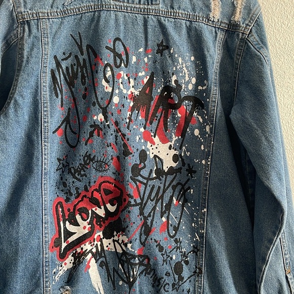 The Style Between Us Womens Denim/Jean Jacket Back Art Design Distressed Size M - Picture 7 of 11